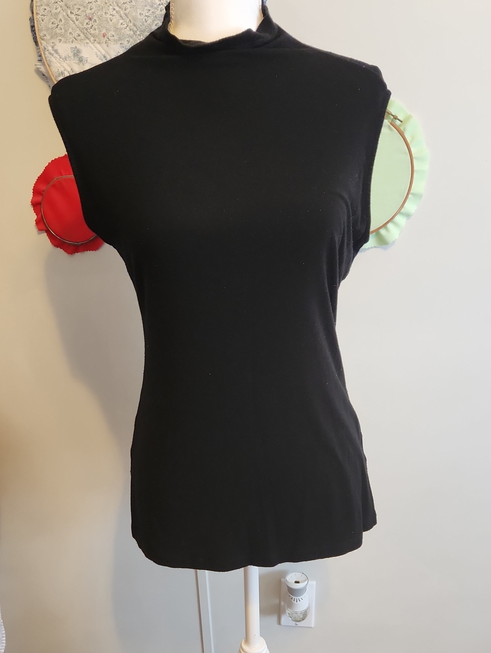 Sleeveless Mock Neck Tank Top in Black